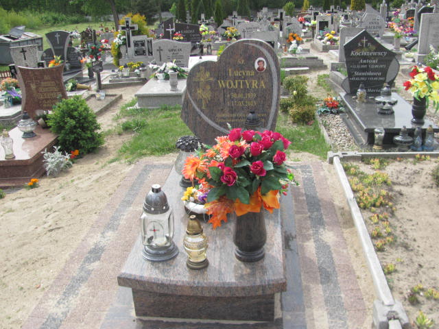 Grób Lucyna  Wojtyra 